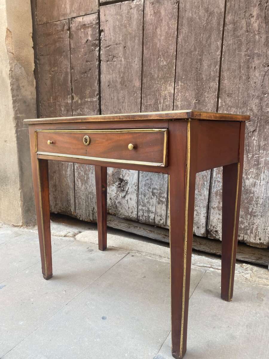 Mesa auxiliar neoclásica S.XIX 1 Mesa auxiliar neoclásica S.XIX